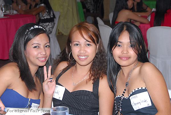Filipino Women Pic