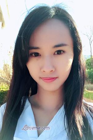 165707 - Zuki Age: 27 - China