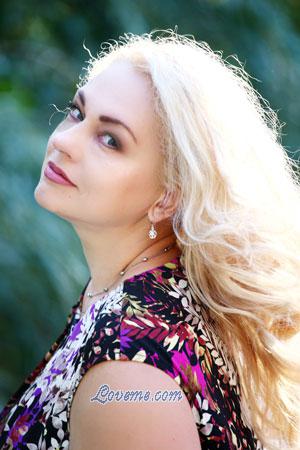 182864 - Irina Age: 53 - Ukraine