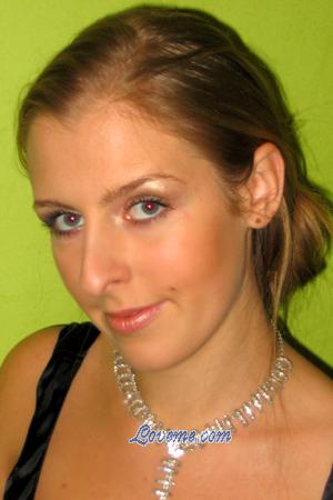 76993 - Oksana Age: 31 - Russia